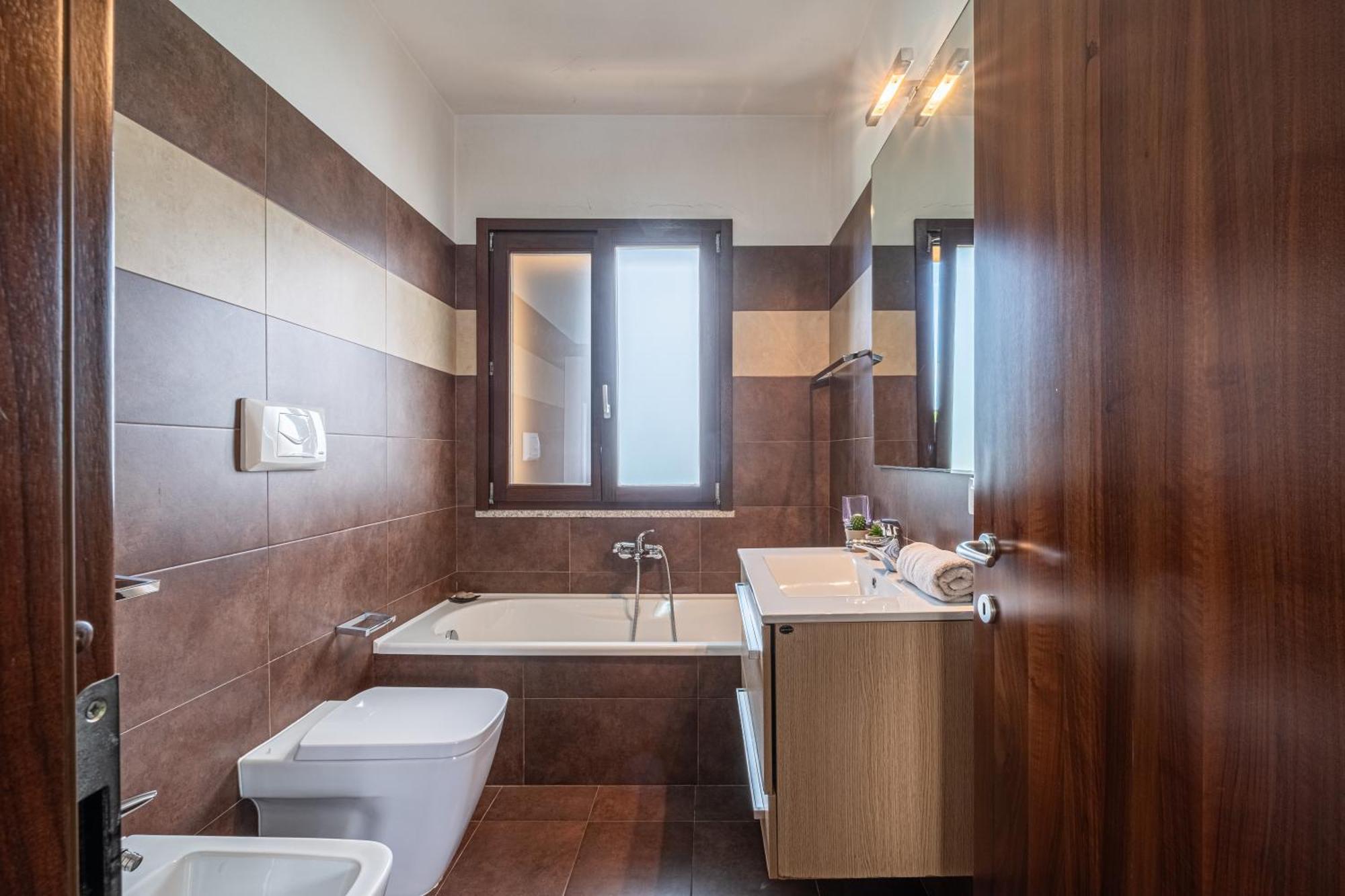 Butterfly Apartment Cagliari - Self Check-In, No Kitchen Екстер'єр фото