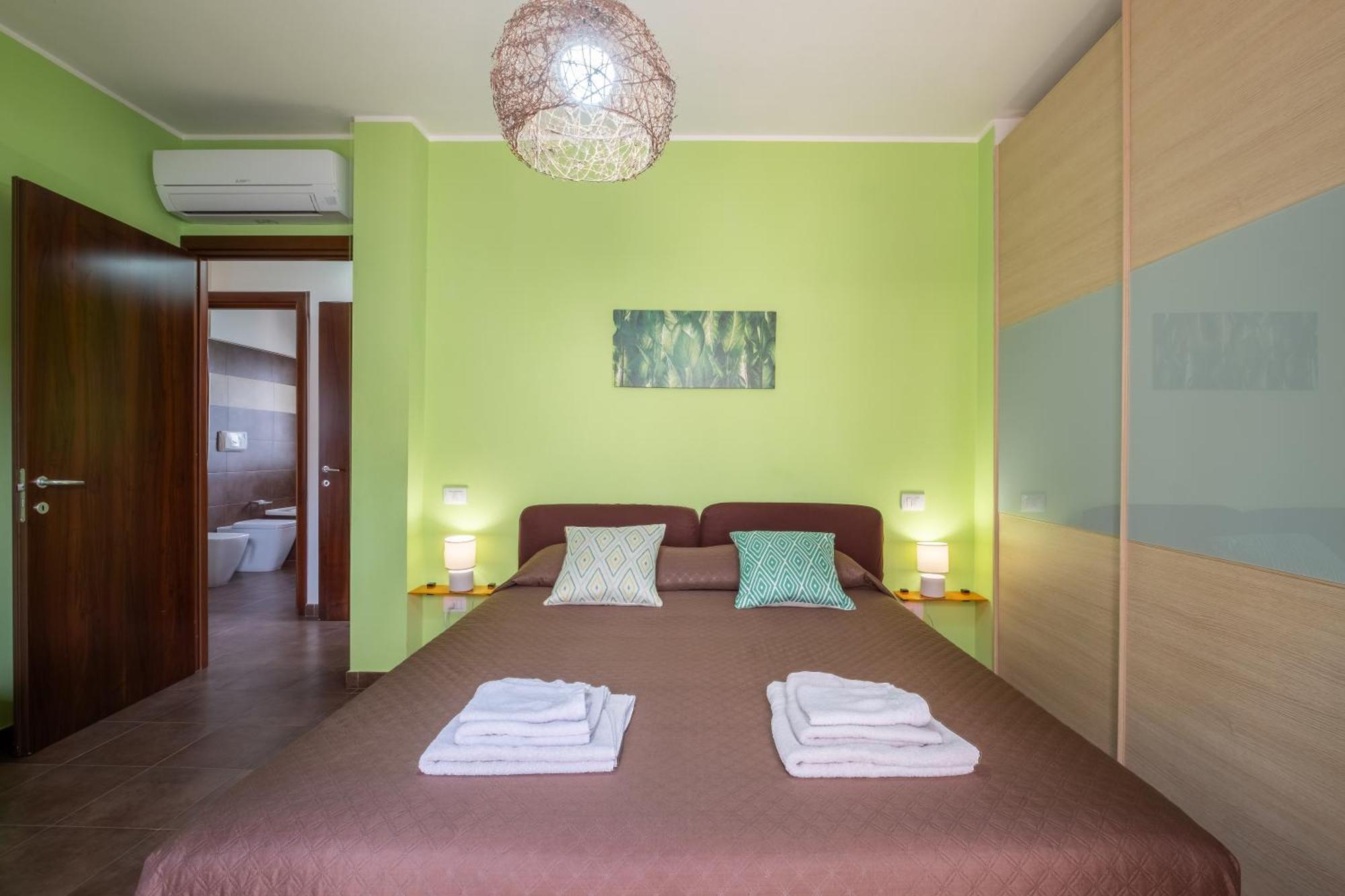 Butterfly Apartment Cagliari - Self Check-In, No Kitchen Екстер'єр фото