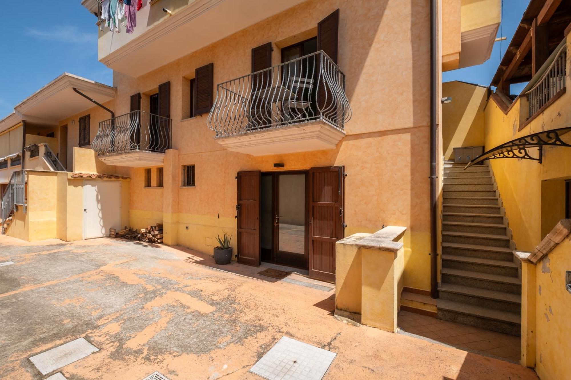 Butterfly Apartment Cagliari - Self Check-In, No Kitchen Екстер'єр фото