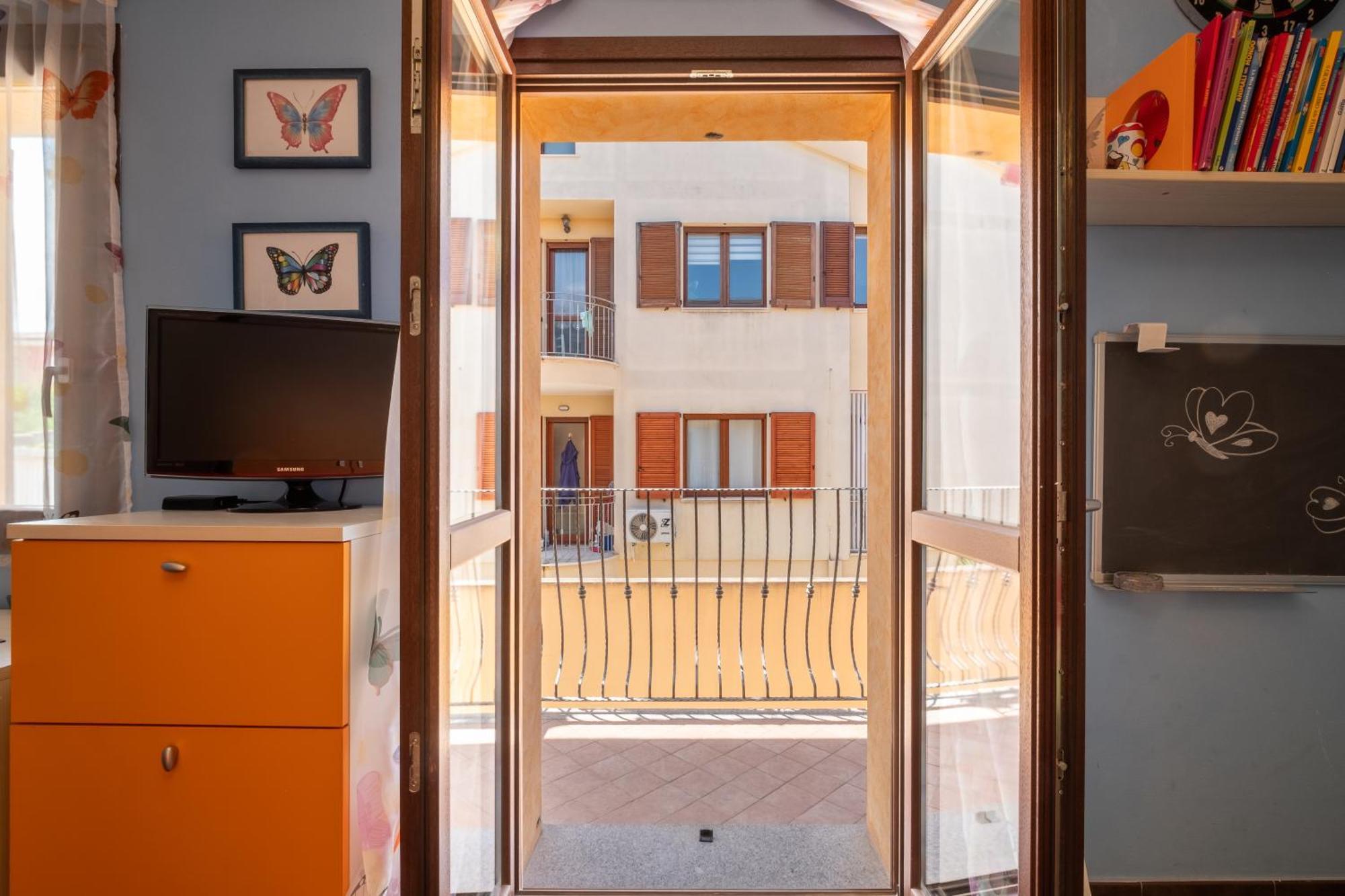 Butterfly Apartment Cagliari - Self Check-In, No Kitchen Екстер'єр фото